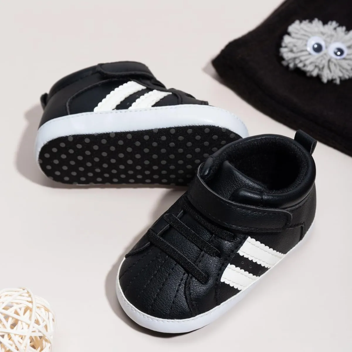 ISINSER Unisex Baby Premium PU Leather Sneaker Soft Non-Slip Sole Toddler Newborn Stripe Crib House Shoes